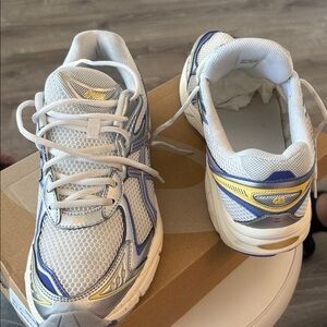 ASICS GT- 2160 
White and Blue Athletic Sneakers